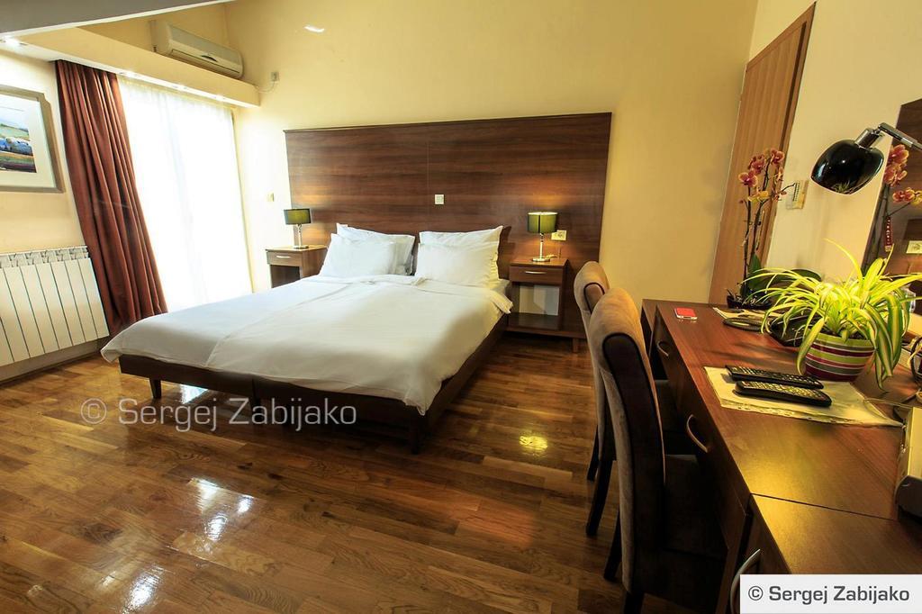 Hotel M Подгориця Номер фото