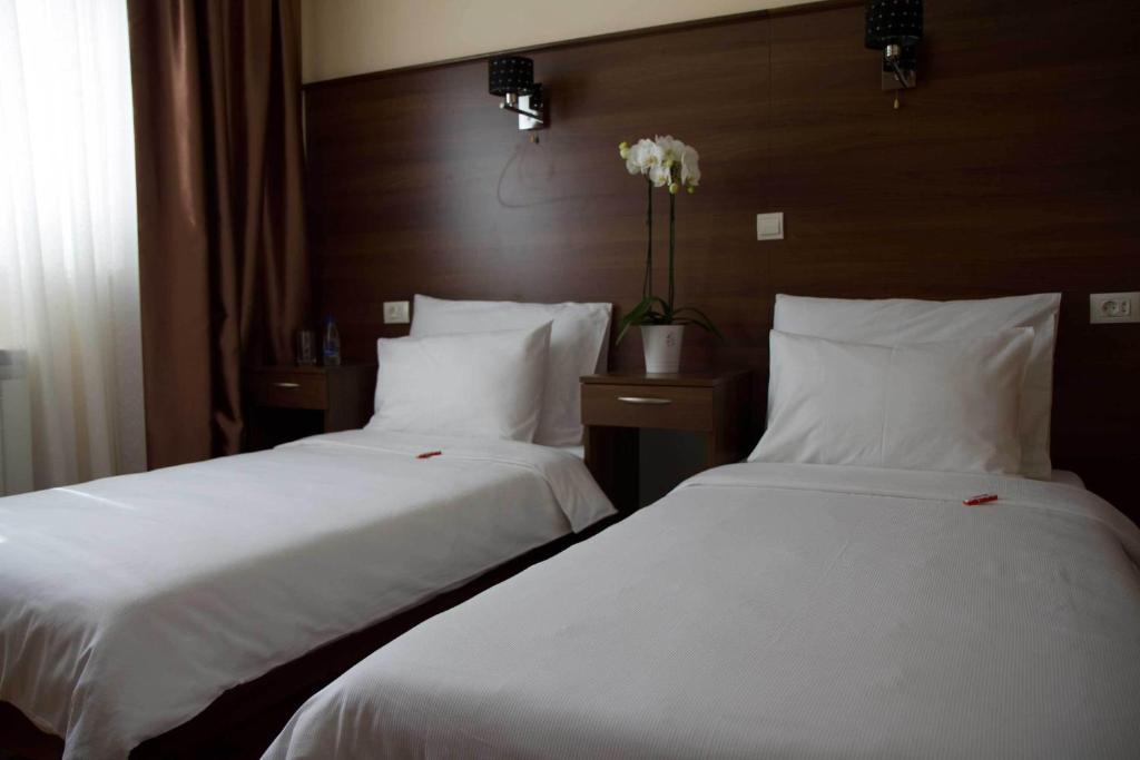 Hotel M Подгориця Номер фото