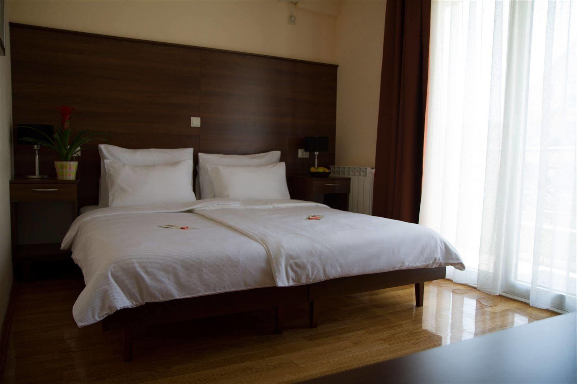 Hotel M Подгориця Екстер'єр фото