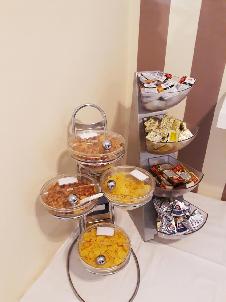 Hotel M Подгориця Екстер'єр фото