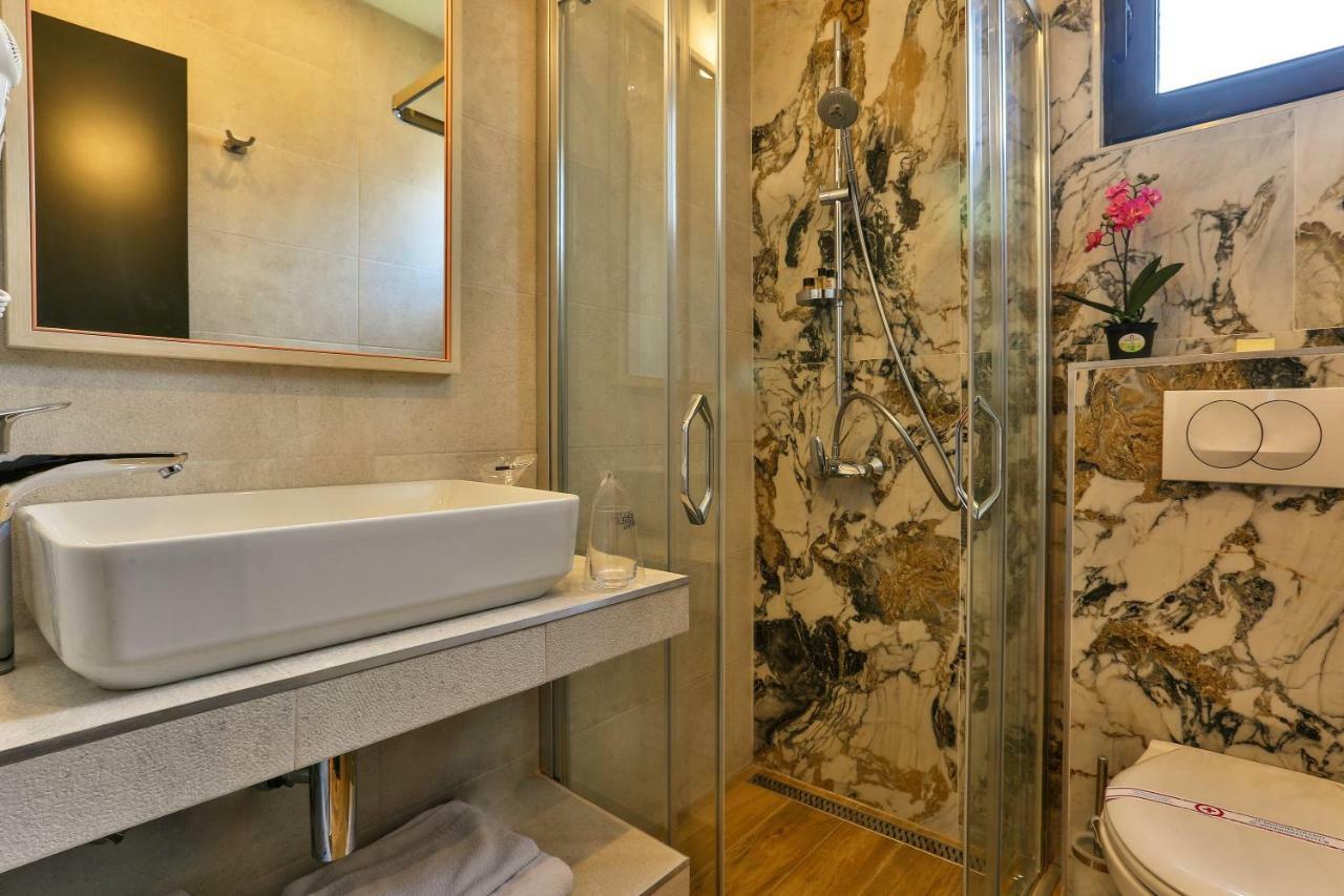 Hotel M Подгориця Екстер'єр фото